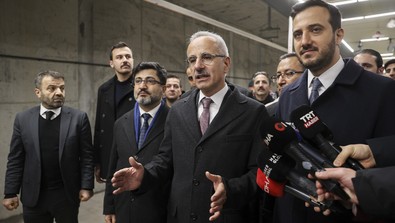 Bakan Uraloğlu: İstanbul'u bir baştan diğer başa, modern raylı sistem ağlarıyla donatıyoruz - Resim : 1