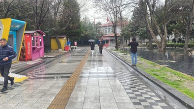 Meteoroloji tarafından gelen uyarıların ardından Kırklareli sağanak yağışa teslim oldu - Resim : 1