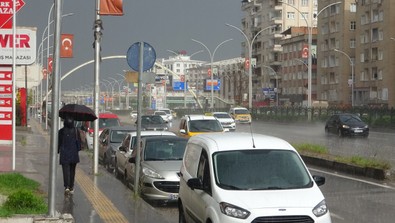 Diyarbakır, Mardin, Batman, Siirt ve Şırnak ve çevrelerine resmi kurumdan uyarı gelmişti. Öğleden sonra bir görüldü bir kayboldu, yerini ona bıraktı - Resim : 2