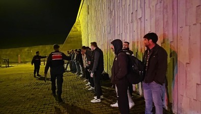 Orhangazi Tüneli’nde faciadan dönüldü! Yolcu otobüsü alev alev yandı: 16 yolcu hastaneye kaldırıldı - Resim : 2
