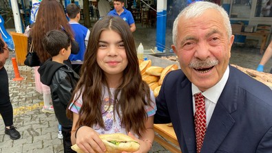 23 Nisan’da çocuklara 10 bin adet ücretsiz balık ekmek ikramı - Resim : 1
