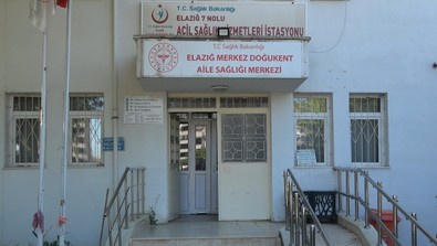 Elazığ Doğukent Aile Sağlığı Merkezinde hasta yakını doktora saldırdı - Resim : 1
