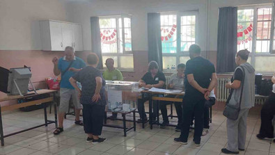 Tekirdağ’daki vatandaşlar, elektronik cihazlarla oy kullandı! - Resim : 1