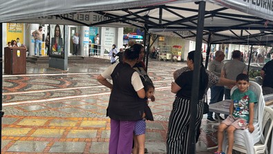 Meteoroloji uyarmıştı! Edirne'de şiddetli sağanak etkili oldu... Cadde ve sokaklar göle döndü - Resim : 1