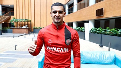 Ve hayırlı uğurlu olsun! Fenerbahçe ilk transferini resmen açıkladı! 4 yıllık anlaşmaya varıldı - Resim : 2