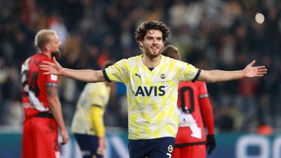 Fenerbahçe efsanesi olacak kafasına taktı... "Beni 30 milyon eurodan aşağı satmayın" Helal olsun sana çocuk - Resim : 1