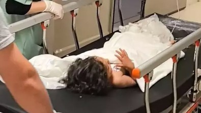 Bursa'da feci kaza! 2 yaşındaki Eslem bebek balkondan düştü: Ağır yaralı! - Resim : 1