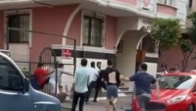 Otopark kavgasında yumruklar havada uçuştu! - Resim : 1