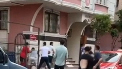 Otopark kavgasında yumruklar havada uçuştu! - Resim : 2