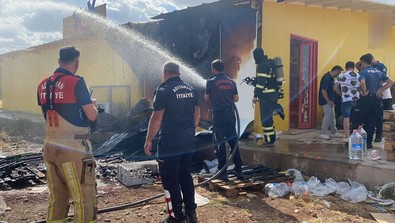 Adıyaman'da bir markette çıkan yangın müşterilerin müdahalesiyle söndürüldü! - Resim : 1