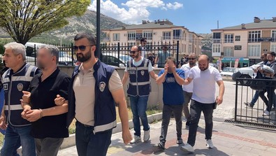 Burdur'da yapılan fuhuş operasyonunda 4 kişi gözaltına alındı! - Resim : 1