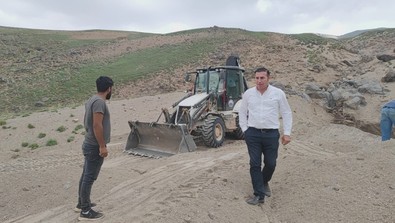 Türkiye'nin üçüncü en yüksek dağına ev sahipliği yapan Bitlis'te dağcıların vazgeçilmezi olan Süphan Dağı'nda çalışmalar başladı. Büyük bir nimet - Resim : 1