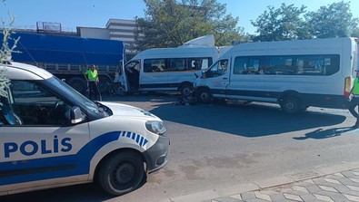 Gaziantep'te feci kaza! İşçi servisleri kafa kafaya çarpıştı: Çok sayıda yaralı var! 1'inin durumu ağır! - Resim : 2