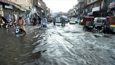 Pakistan'da sel felaketinde 25 kişi yaşamını yitirdi - Resim : 1