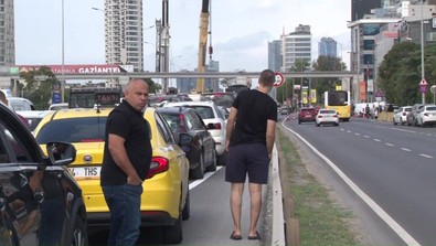 İstanbul'da pazar trafiği çilesi! Yol çalışmaları nedeniyle sürücüler isyan etti - Resim : 2