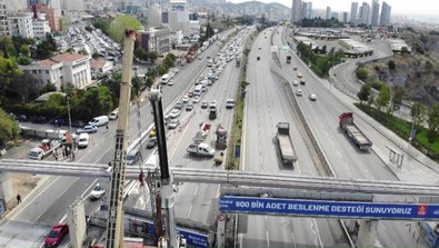 İstanbul'da pazar trafiği çilesi! Yol çalışmaları nedeniyle sürücüler isyan etti - Resim : 1