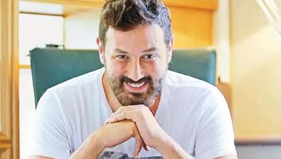 Ünlü şarkıcı sahnede fenalaştı! Hayatını kaybetti - Resim : 1