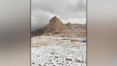 Niğde'de yüksek kesimlere ilk kar yağdı! - Resim : 1