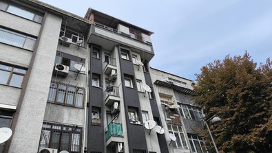 Fatih'te kaçak kat üstüne kaçak kat çıktılar: Binayı görenler şaşkına döndü! - Resim : 1