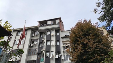 Fatih'te kaçak kat üstüne kaçak kat çıktılar: Binayı görenler şaşkına döndü! - Resim : 2