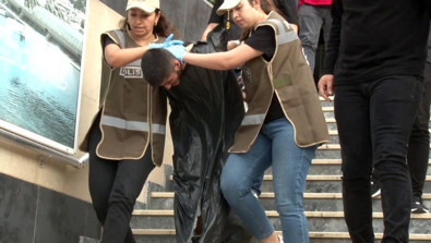 Polis Şeyda Yılmaz'ı şehit eden caninin annesi: Defalarca kendi ayaklarımla şikayet ettim! - Resim : 1