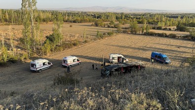 Afyonkarahisar'da yaşanan otobüs kazasında can kaybı meydana geldi - Resim : 1