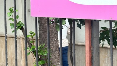 Etiler'deki bir lisede korku dolu anlar! Öğretmen okul müdürüne silah çekti: Öğrenciler tahliye edildi - Resim : 1