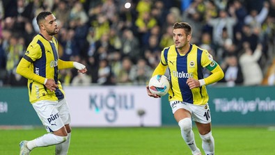 Fenerbahçe'de taraftarı sevindirecek Tadic gelişmesi! 7 gol 7 asist ile oynuyordu - Resim : 1