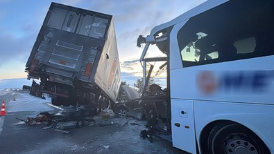 Afyonkarahisar'da feci kaza: Çok sayıda yaralı var! - Resim : 1