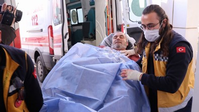 Eski damat sokak ortasında dehşet saçtı! Önce tehdit etti sonra tabancayla vurdu - Resim : 1