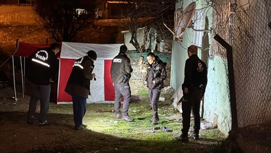 Sokak ortasında dehşet! Eşini ve kayınbiraderini pompalı tüfekle vurdu - Resim : 1