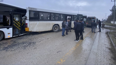 Ankara'da zincirleme trafik kazasında 31 kişi yaralandı - Resim : 1