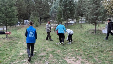 Kütahya'da Ramazan Bayramı öncesinde lise öğrencilerinden örnek davranış - Resim : 2