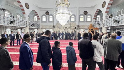 Camilerde bayram namazı coşkusu - Resim : 1