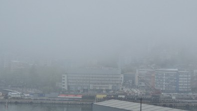 Zonguldak'ta yüzde 100 seviyesine ulaştı. Tüm şehri kapladı, şehir genelinde binalar adeta görünmez hale geldi - Resim : 1