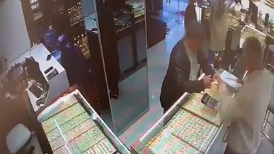 Sahte altın satarak kuyumcuları dolandıran 2 kişi yakalandı - Resim : 2