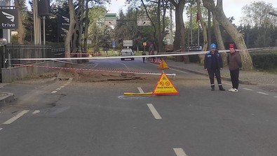 Sarıyer'de yol çöktü! Ünlü cadde trafiğe kapatıldı - Resim : 4