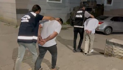 18 paket yutarak saklamaya çalıştılar! - Resim : 2