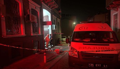 İzmir'de otel odasında şüpheli olay! Resepsiyon görevlisi buldu! Anneleriyle birlikte konaklamaya gitmişlerdi! - Resim : 1