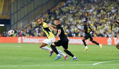 Fenerbahçe'de İsmail Yüksek'i üzecek performans. Union maçında döktürdü - Resim : 1