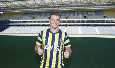 Ezgjan Alioski ile ilgili gerçek ortaya çıktı! Maaşını duyanlar inanmakta zorlandı! Sadece yüzde 25’ini Fenerbahçe ödüyormuş - Resim : 1