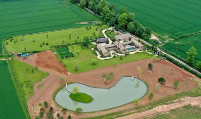 David Beckham emeklilik hayatı yaşıyor: Yeni mesleği herkesi şoke etti - Resim : 2