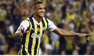 Fenerbahçe'de taraftarın Samet sabrı taştı! Onun yüzünden oynatılmayan yıldızla sadece 1 maç kaybedilmişti - Resim : 1