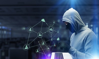 Müstehcen görüntüler üzerinden tehdit ettiler! 12 milyon lira dolandırdılar! - Resim : 1