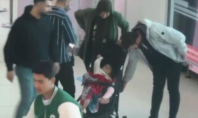 İstanbul Havalimanı'nda ilginç operasyon! 73 kilogram külçe altını bebek arabasına saklayarak Türkiye'ye sokmaya çalıştılar - Resim : 1