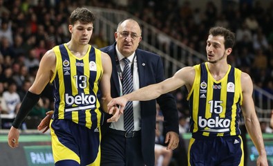 Efes’in Real Madrid’e karşı mücadelesi ve Tarık’ın diskalifiye olması - Resim : 2
