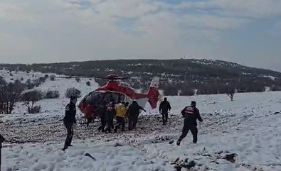 Yürüyüş yaparken felaketi yaşadı! Ambulans helikopterle hastaneye kaldırıldı, hayati tehlikesi var! - Resim : 1