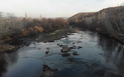 Kayseri, Nevşehir, Kırşehir, Kırıkkale, Ankara, Çankırı, Çorum ve Samsun'dan geçerek Karadeniz'e dökülüyordu. Türkiye'nin en uzun nehrinden iyi haber geldi - Resim : 1
