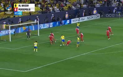 Her futbolcu yapmaz! Cristiano Ronaldo’dan tarihe geçen hareket! Tüm dünya onu konuşuyor - Resim : 2
