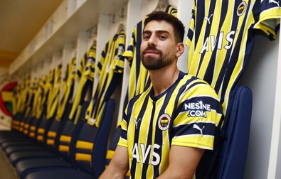Fenerbahçe'nin oynamayan yıldızı kıymete bindi! Brezilya'dan 2 talip birden çıktı! Son kararı İsmail Kartal ve Ali Koç verecek - Resim : 1
